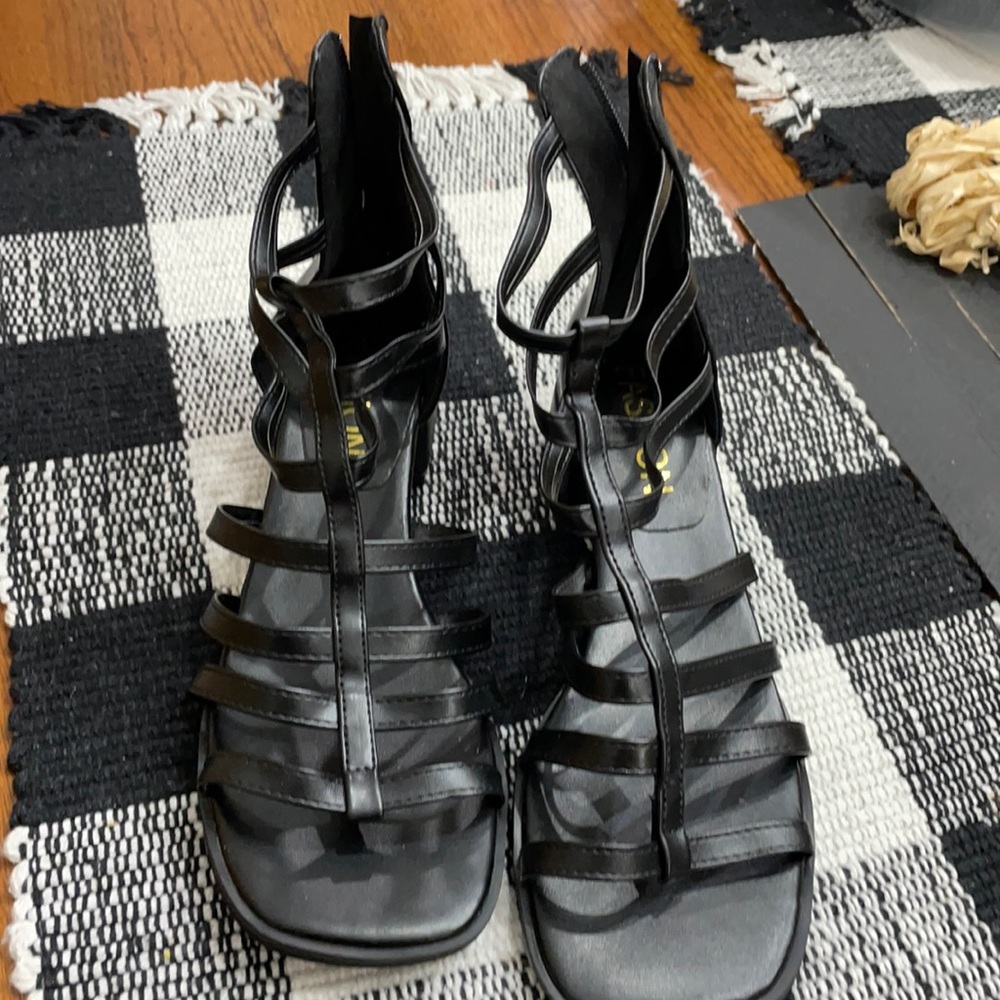 Gladiator sandal